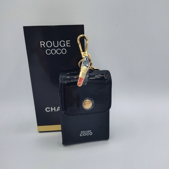 CHANEL Accessories - CHANEL Rouge Coco Patent Lipstick Holder w/ Gold CC Charm + Box – VIP